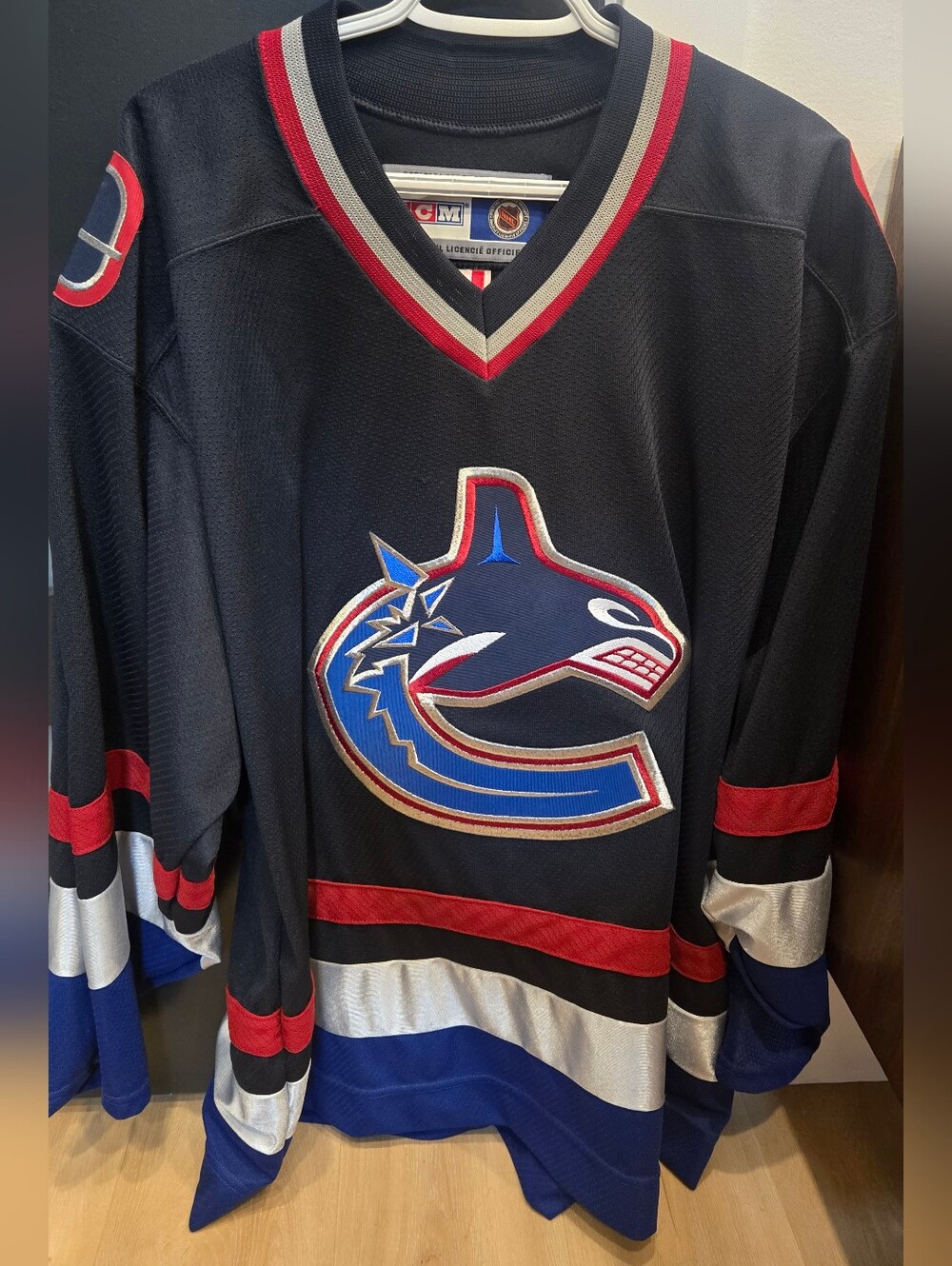 NHL Vancouver Canucks Jersey